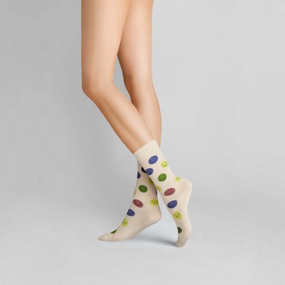 Unisex Socken mit bunten Smileys und einem hohen Anteil an Baumwolle von Hudson