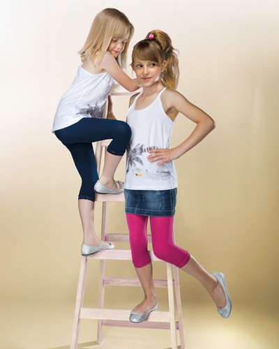 Klassische glatte Kinderleggings aus Mikrofaser Ada Klassische glatte Kinderleggings aus Mikrofaser Ada